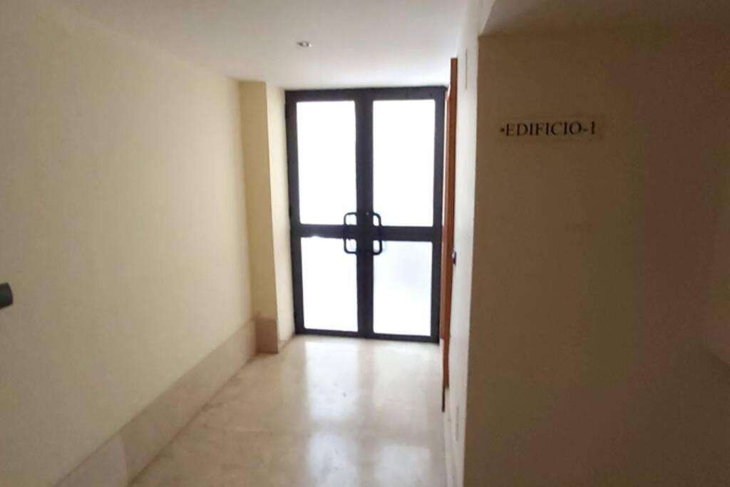 New Studio In Malaga With Views And Very Quiet Exterior photo